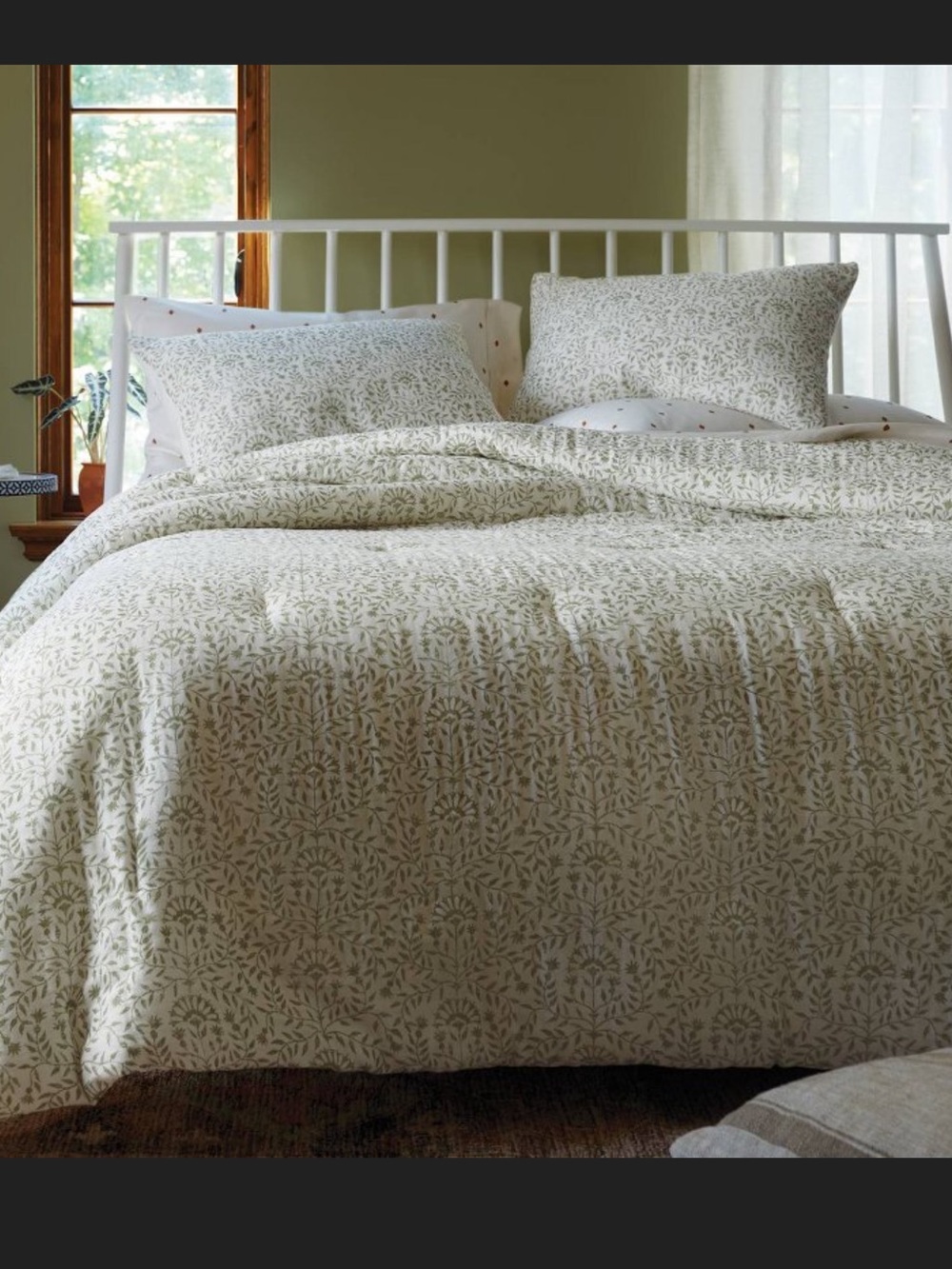 King - Vine Printed Comforter